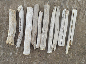 10 of 200 small driftwood pieces